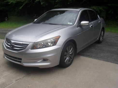 Used 2012 Honda Accord EX V6 Sedan image 1