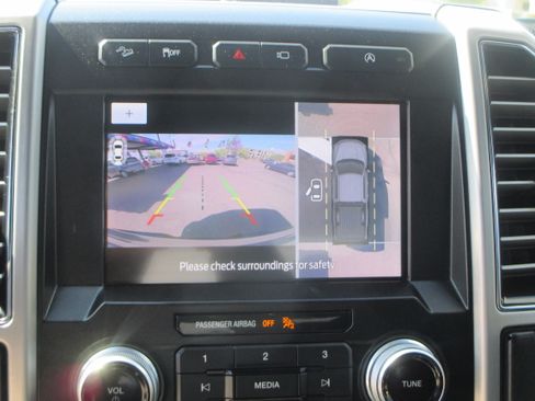 Used 2020 Ford F150 Platinum image 9