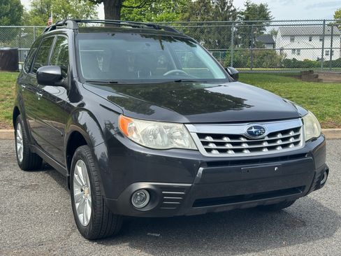 Used 2011 Subaru Forester 2.5X Limited AWD/4WD image 8