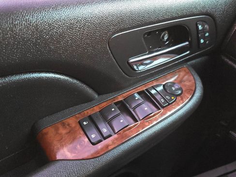 Used 2007 Chevrolet Tahoe LTZ image 14