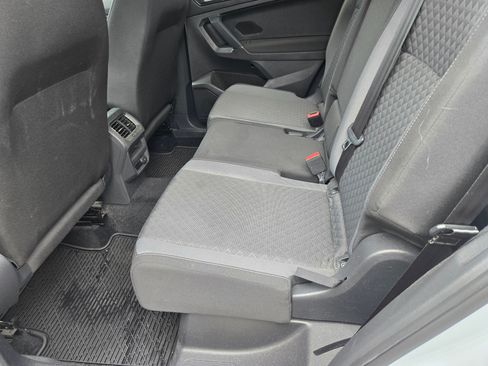 Used 2018 Volkswagen Tiguan S image 22