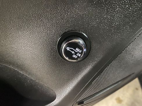 Used 2023 Buick Envision FWD Preferred image 10