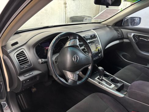Used 2013 Nissan Altima 2.5 SV image 13
