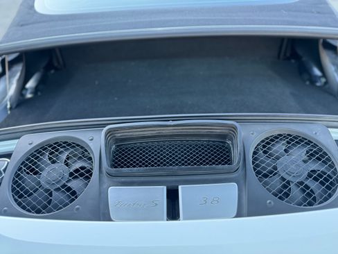 Used 2017 Porsche 911 Turbo S image 62