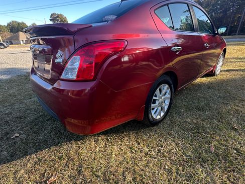 Used 2017 Nissan Versa 1.6 SV image 7