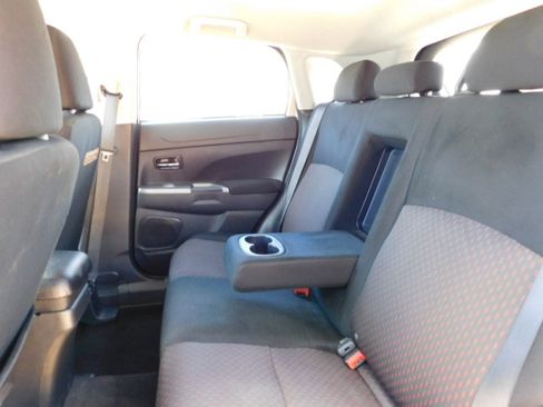 Used 2018 Mitsubishi Outlander Sport FWD image 17