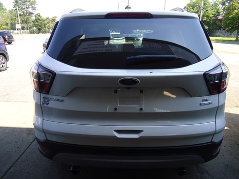 Used 2018 Ford Escape 4WD SE image 5