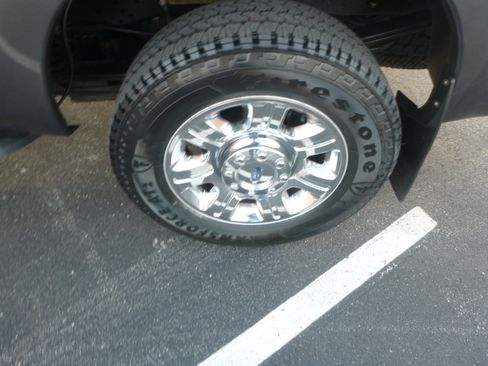 Used 2016 Ford F250 Lariat image 9