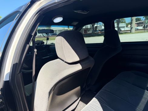Used 2011 Ford Crown Victoria Police Interceptor RWD image 21