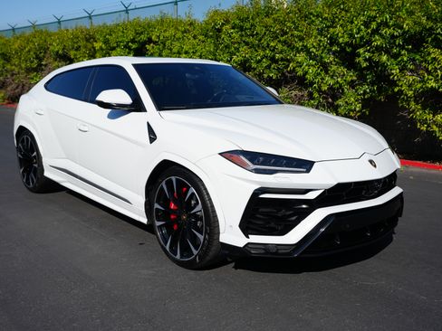 Used 2022 Lamborghini Urus UNAVAIL AWD/4WD image 1