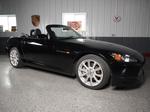 Used 2006 Honda S2000 image 10