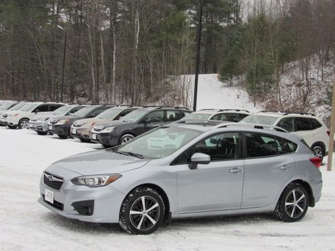Used 2019 Subaru Impreza 2.0i Premium image 2