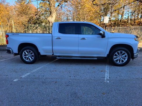 Used 2021 Chevrolet Silverado 1500 LTZ image 2