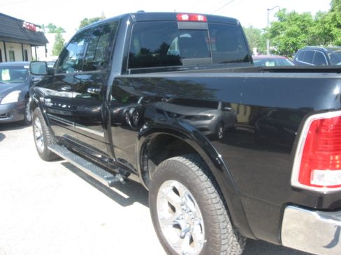 Used 2015 RAM 1500 4x4 Quad Cab Laramie image 7