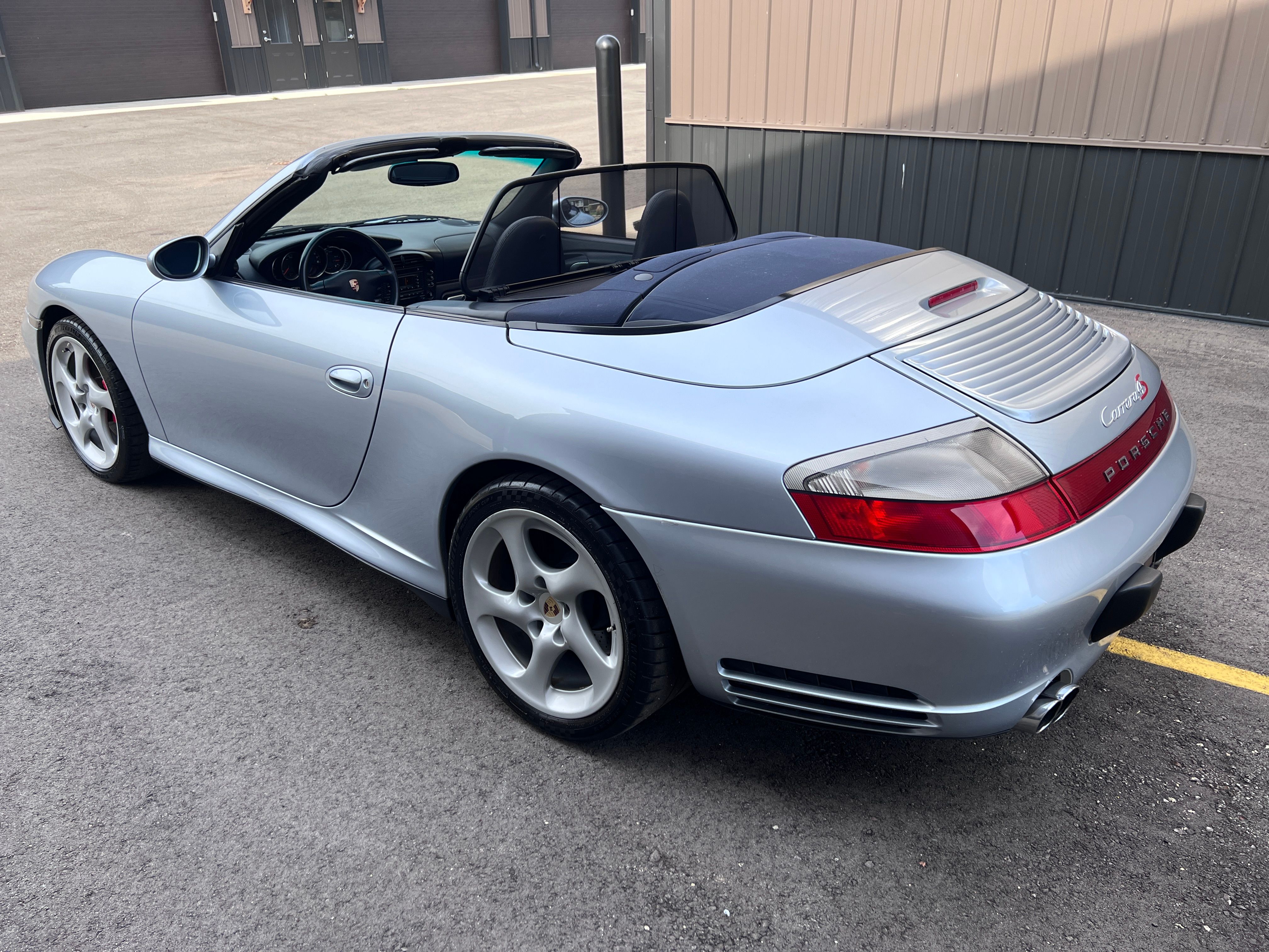 Used 2004 Porsche 911 Carrera 4S Cabriolet AWD/4WD image 20