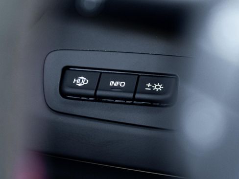 Used 2019 Chevrolet Camaro ZL1 Coupe RWD image 27