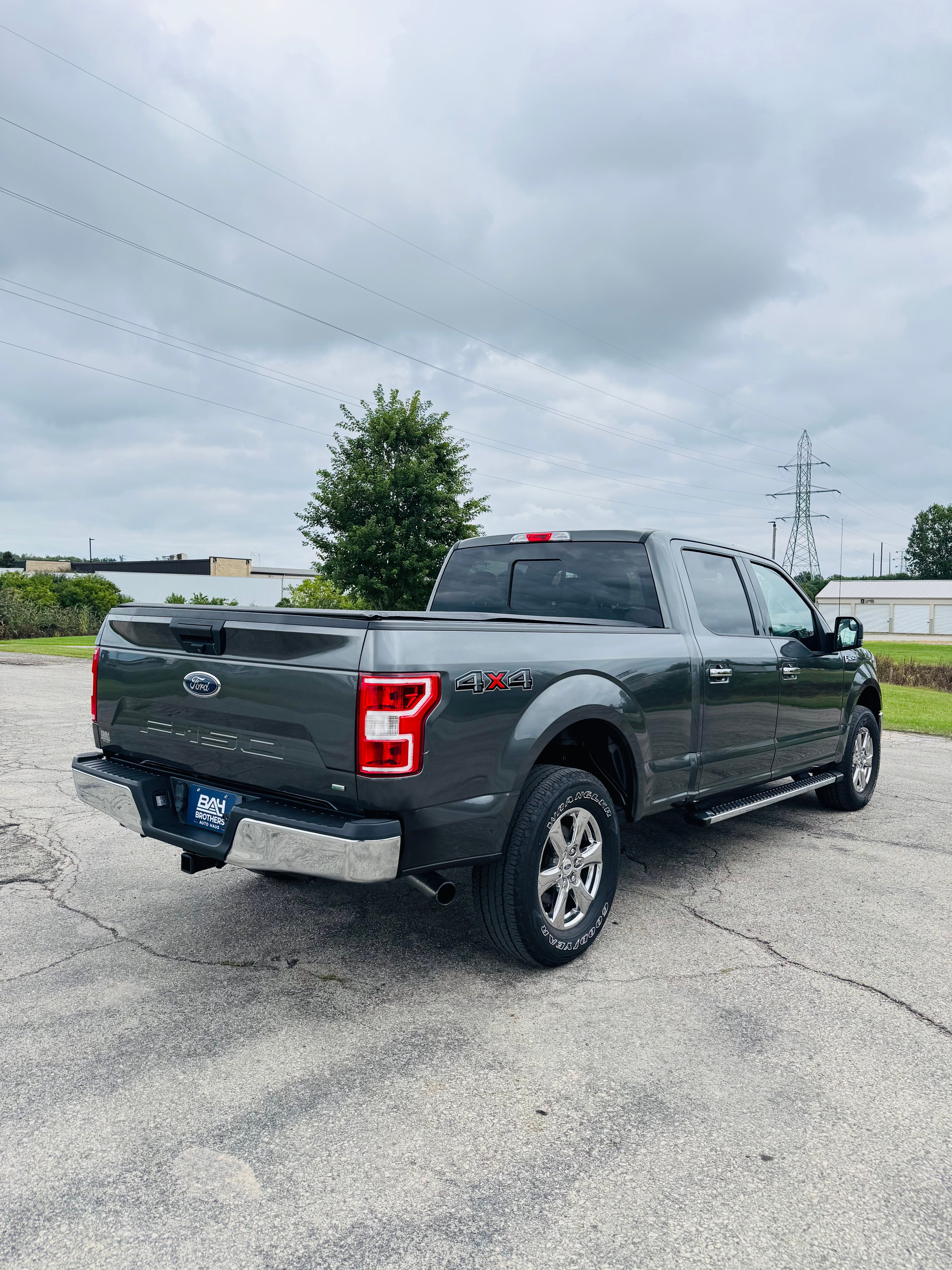 Used 2019 Ford F150 4x4 SuperCrew image 4