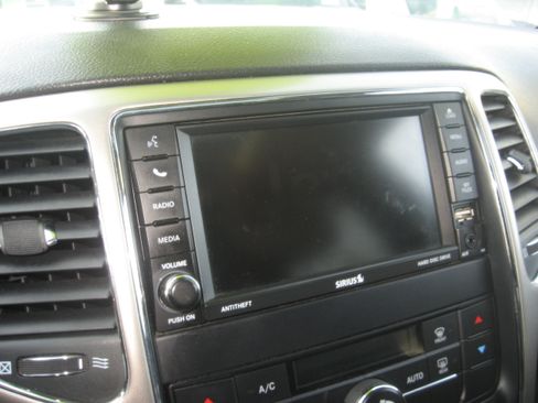 Used 2013 Jeep Grand Cherokee Laredo image 11