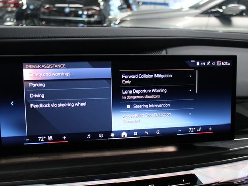 Used 2024 BMW i7 xDrive60 AWD/4WD image 24