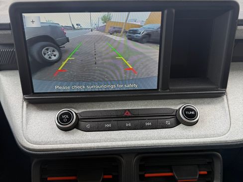 Used 2022 Ford Maverick XLT image 14