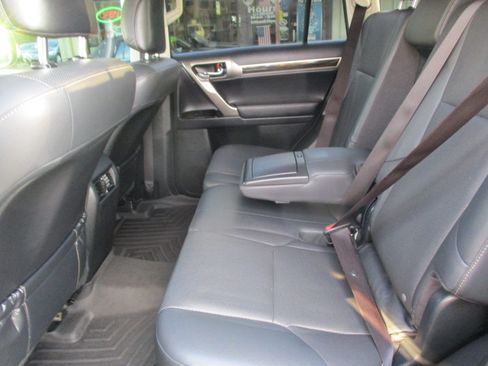Used 2016 Lexus GX 460 Luxury image 25