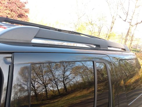 Used 2007 Ford Explorer XLT image 17