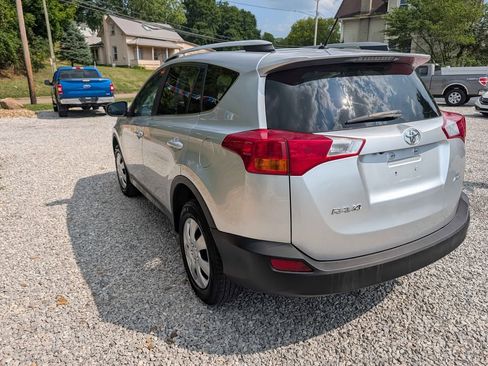 Used 2013 Toyota RAV4 AWD LE image 5