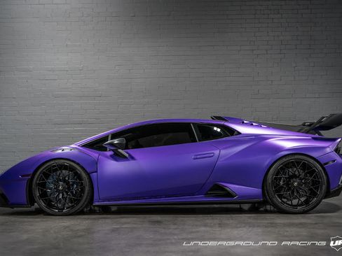 Used 2022 Lamborghini Huracan STO image 1