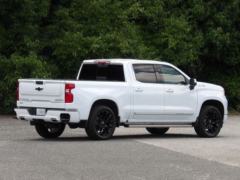 Used 2026 Chevrolet Silverado 1500 4x4 Crew Cab High Country image 9