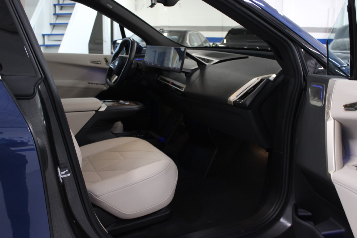 Used 2024 BMW iX M60 AWD/4WD image 37