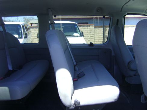 Used 2008 Ford E-350 and Econoline 350 Extended Wagon Super Duty RWD image 7