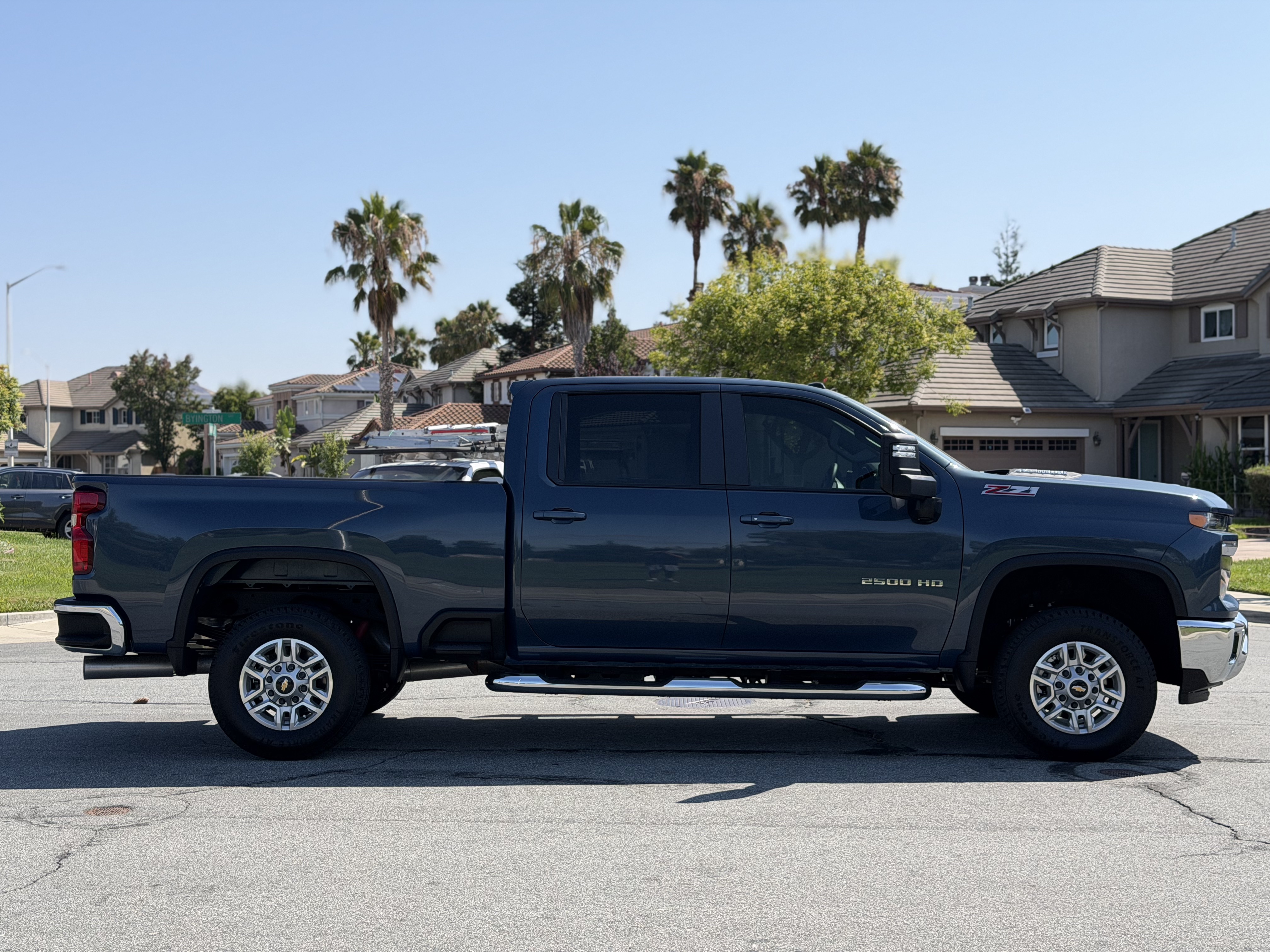 Used 2025 Chevrolet Silverado 2500 4x4 Crew Cab LT image 7