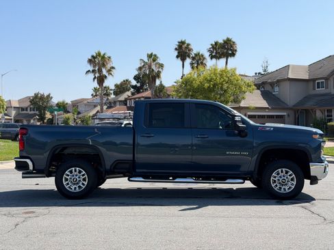 Used 2025 Chevrolet Silverado 2500 4x4 Crew Cab LT image 7