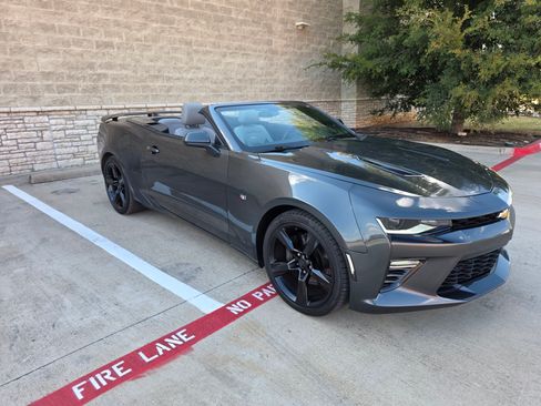 Used 2016 Chevrolet Camaro SS Convertible RWD image 1