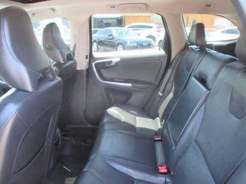 Used 2015 Volvo XC60 FWD T5 Premier image 12