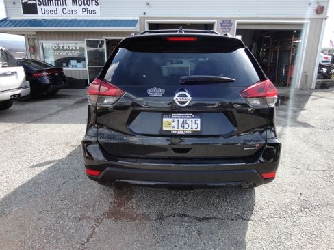 Used 2018 Nissan Rogue image 6
