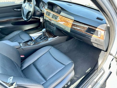 Used 2011 BMW 328i xDrive image 8