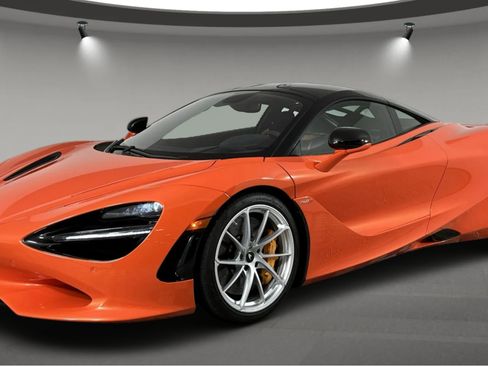 Used 2024 McLaren 750S image 1