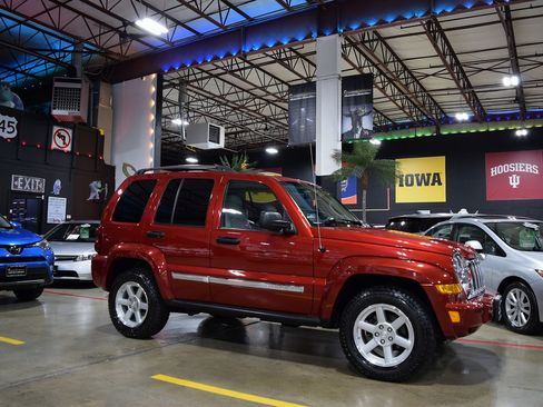 Used 2007 Jeep Liberty Limited image 7