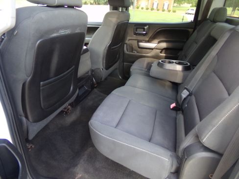 Used 2015 Chevrolet Silverado 1500 4x4 Crew Cab LT image 13