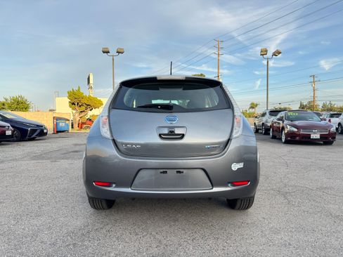 Used 2015 Nissan Leaf S image 6