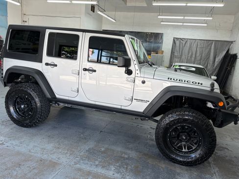 Used 2012 Jeep Wrangler 4WD Unlimited Rubicon image 4