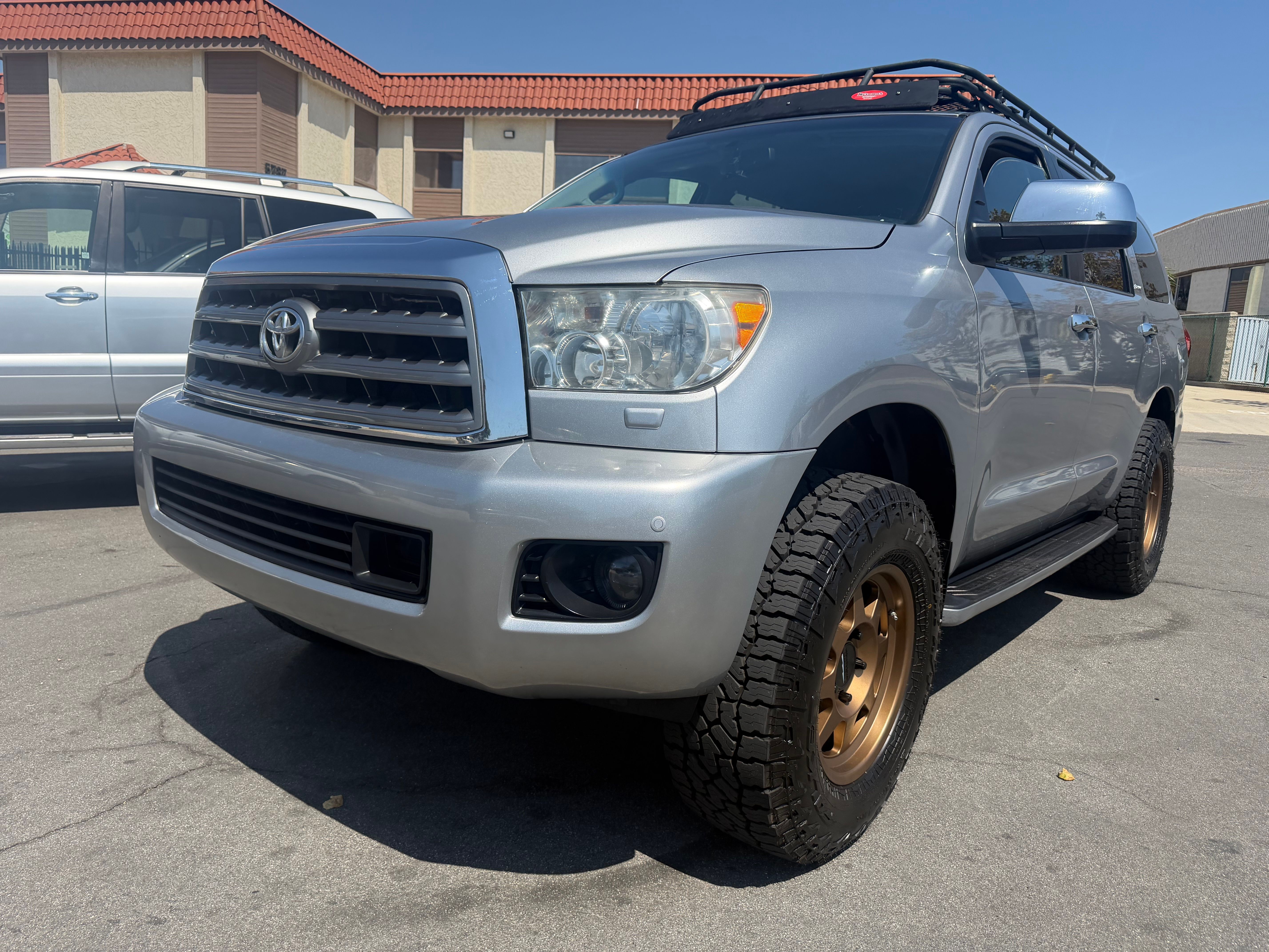 Used 2017 Toyota Sequoia Platinum AWD/4WD image 5
