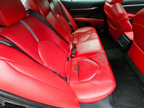 Used 2021 Toyota Camry XSE image 19