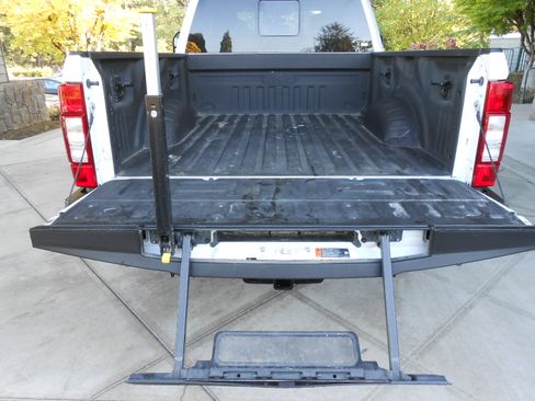 Used 2021 Ford F250 4x4 SuperCab Lariat image 7