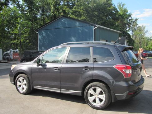 Used 2015 Subaru Forester 2.5i Limited AWD/4WD image 4