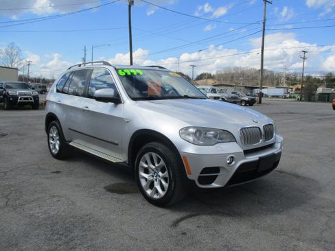 Used 2013 BMW X5 xDrive35i image 4