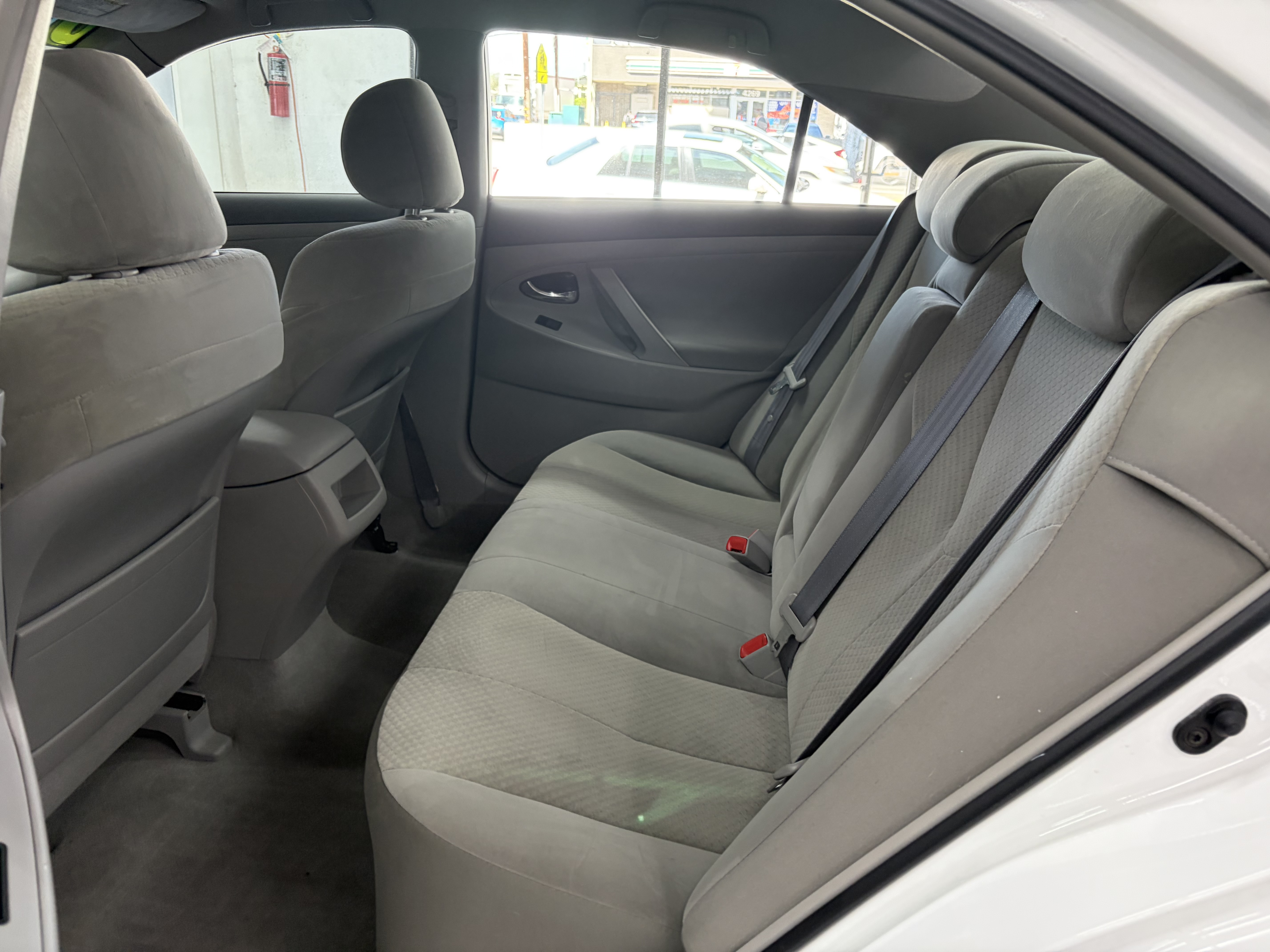 Used 2007 Toyota Camry LE Sedan FWD image 11