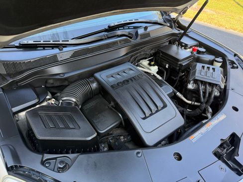 Used 2011 Chevrolet Equinox LS image 17