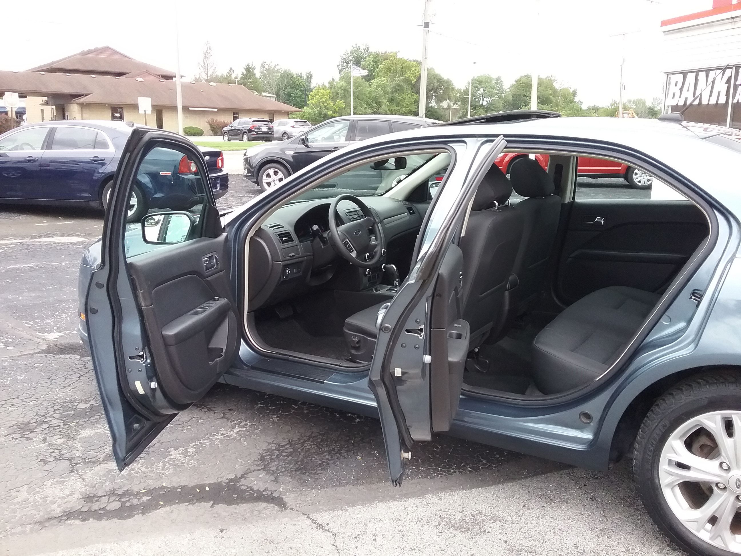 Used 2012 Ford Fusion SE FWD image 14